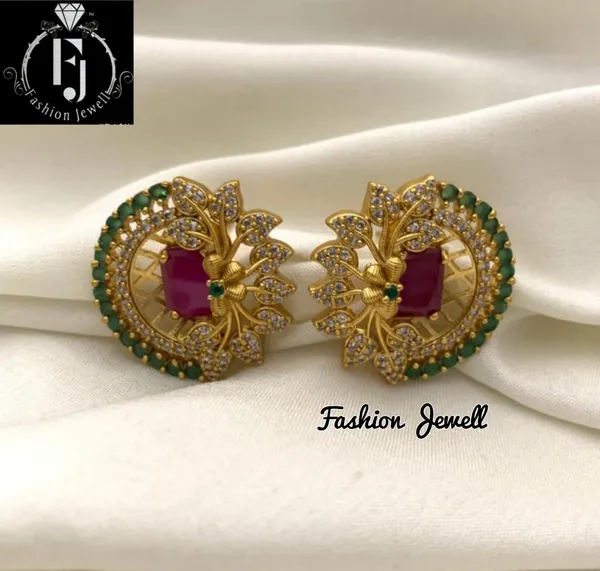 Trendy_Flower_Pendant_with_Pearl_Mala_set