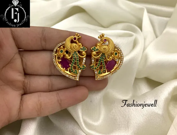 Trendy_Peacock_design_Ear_stud