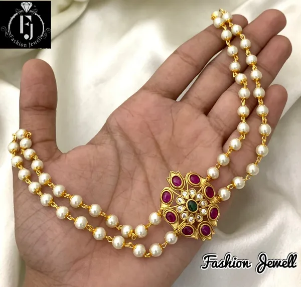 Traditional_Pendant_with_double_line_pearl_Choker
