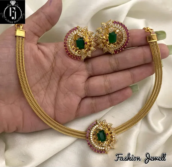 Exclusive_flower_design_Chain_style_Necklace_set