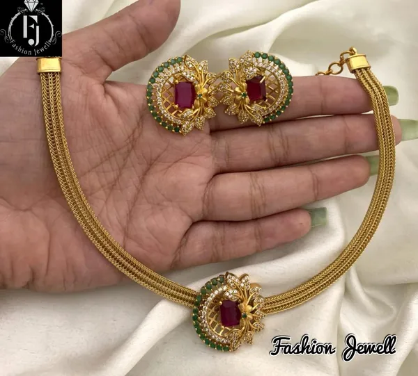 Exclusive_flower_design_Chain_style_Necklace_set