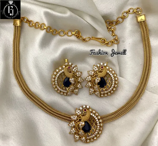 Gorgeous_Peacock_design_Chain_style_Necklace_set