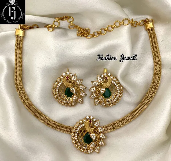 Gorgeous_Peacock_design_Chain_style_Necklace_set