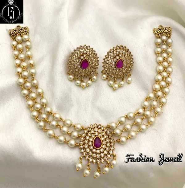 Exclusive_Ad_matte_finish_Choker_set