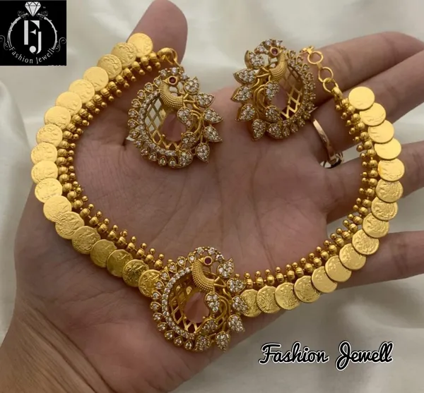 Gorgeous_Peacock_designed_Pendant_with_Microgold_polish_Necklace_set