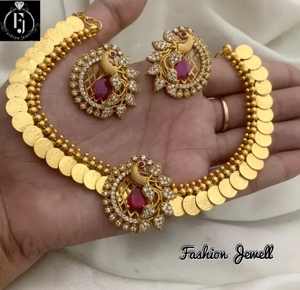 Gorgeous_Peacock_designed_Pendant_with_Microgold_polish_Necklace_set