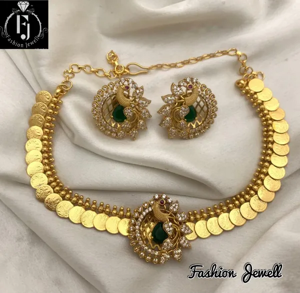 Gorgeous_Peacock_designed_Pendant_with_Microgold_polish_Necklace_set