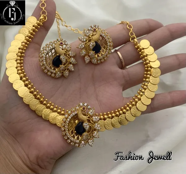 Gorgeous_Peacock_designed_Pendant_with_Microgold_polish_Necklace_set