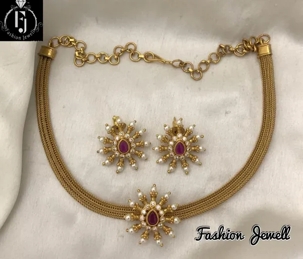 Simple_&_Elegant_chain_style_Necklace_set