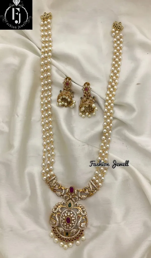 Ethnic_South_Indian_Style_Long_Pearl_Haram_For_Women.