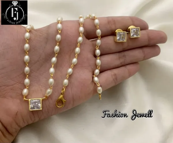 Trendy_Single_stone_Ad_pendant_with_single_line_Pearl_Mala_set