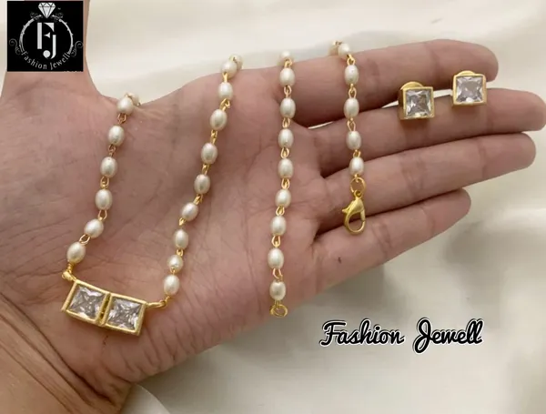 Trendy_Double_stone_Ad_pendant_with_single_line_Pearl_Mala_set