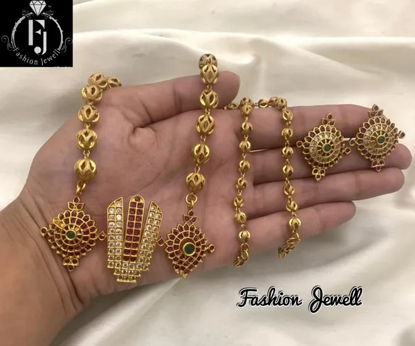 Ethnic_Perumal_Design_Ball_Chain_Necklace_Set_For_Women.
