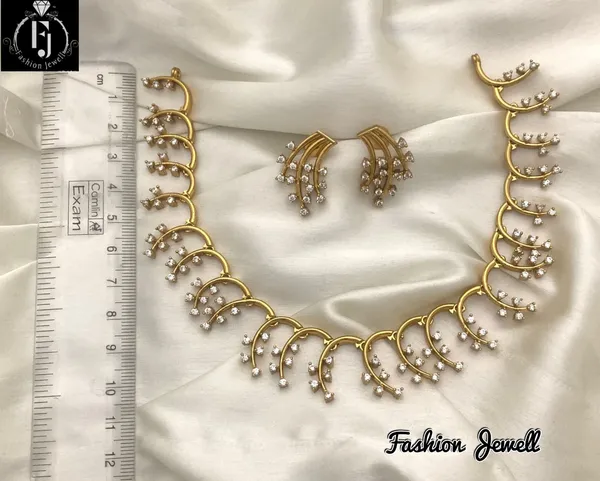 FLEUR_DREAMY_NECKLACE_SET
