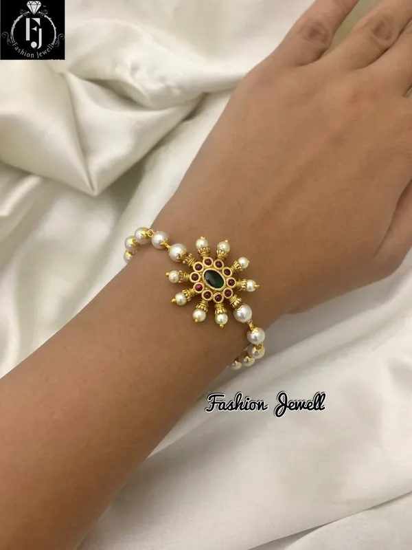 TIRU__ADJUSTABLE_PEARL_BRACELET