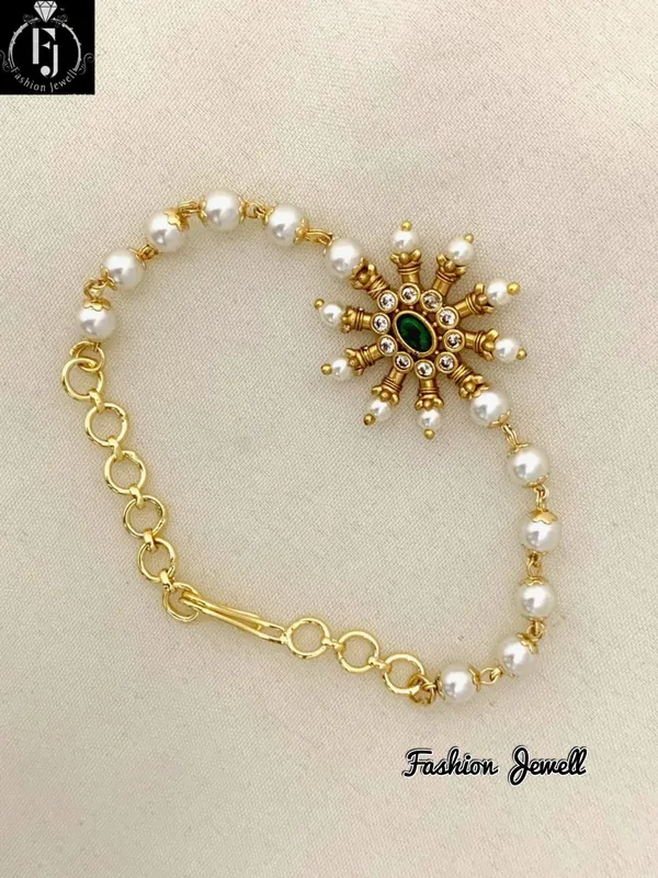 MOHI_ADJUSTABLE_PEARL_BRACELET