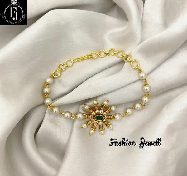 MOHI_ADJUSTABLE_PEARL_BRACELET