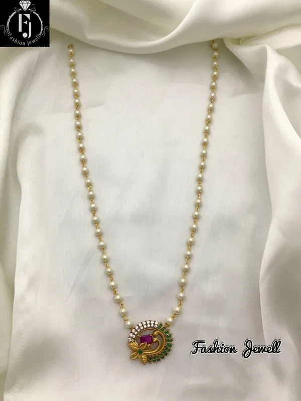 AISHA_STATEMENT_PEARL_STRING_NECKLACE