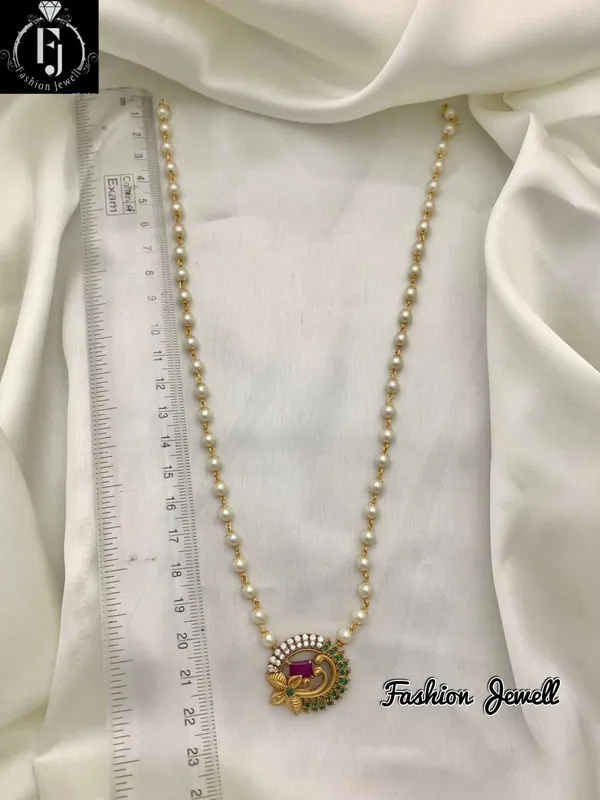 AISHA_STATEMENT_PEARL_STRING_NECKLACE