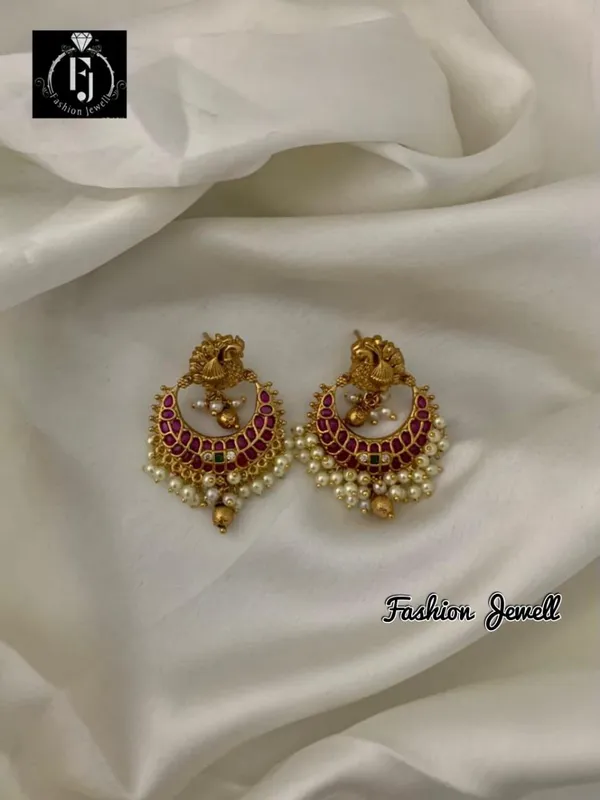 Liza_Pearl_Hanging_Earrings