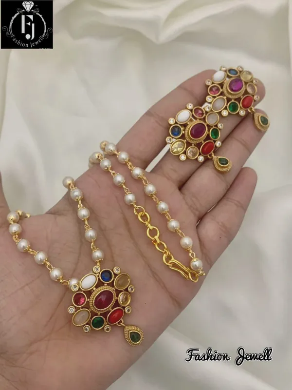 Navratna_Floral_Pearl_Necklace_Set
