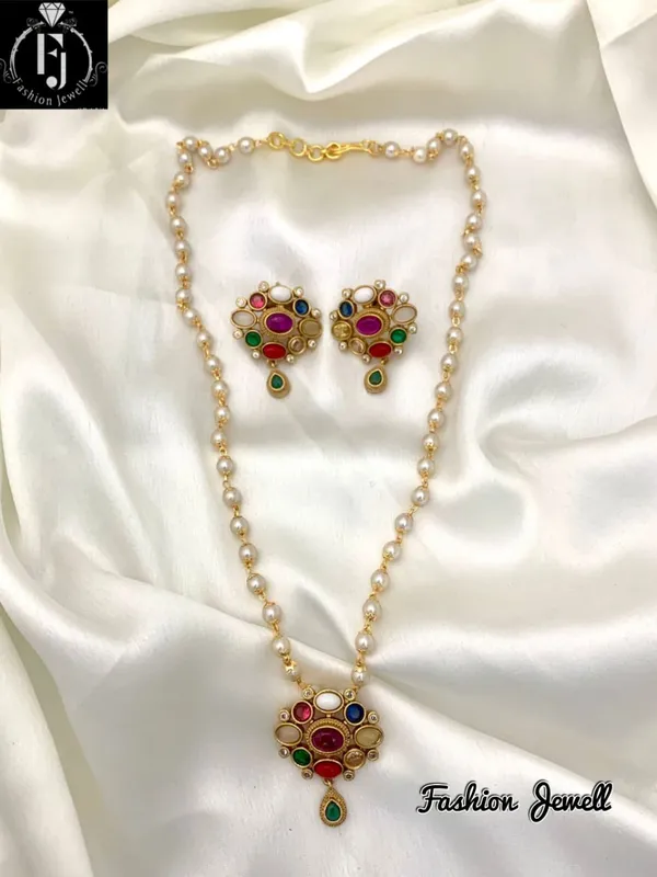 Navratna_Floral_Pearl_Necklace_Set