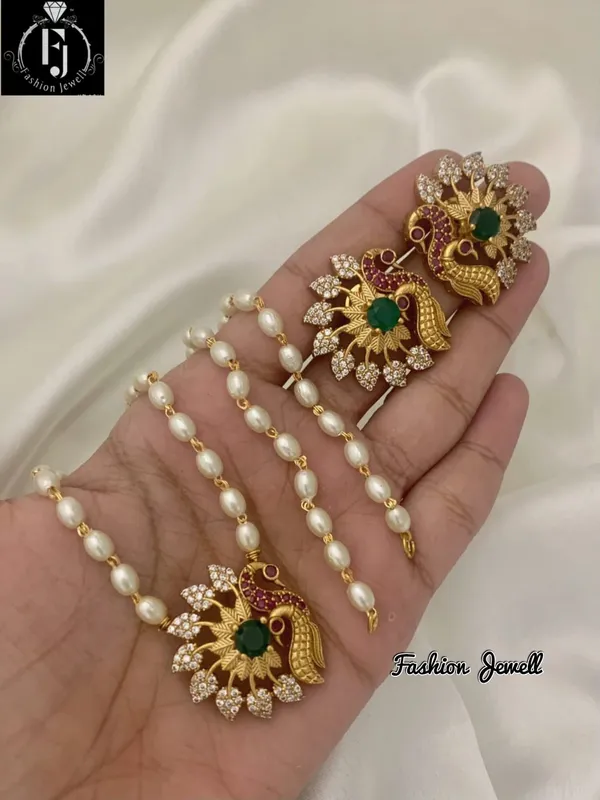 PURVI___PEARL_STRING_NECKLACE_SET