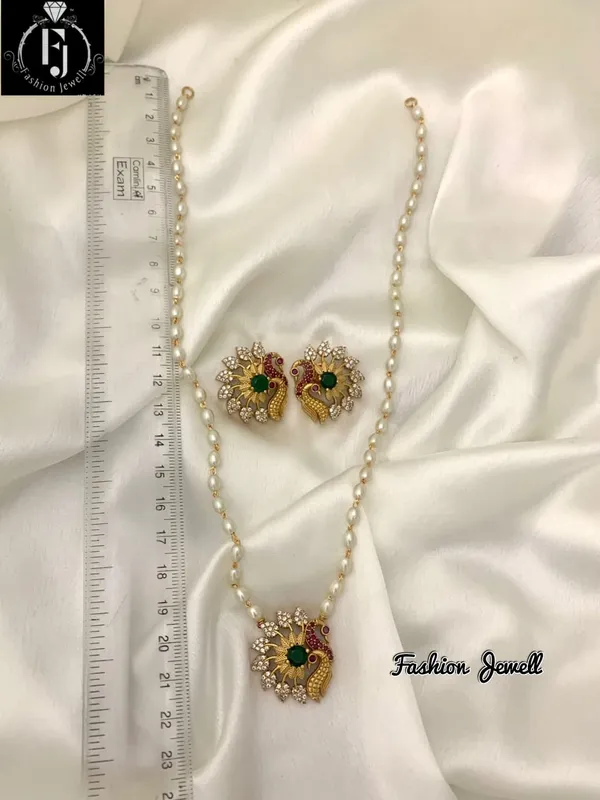PURVI___PEARL_STRING_NECKLACE_SET