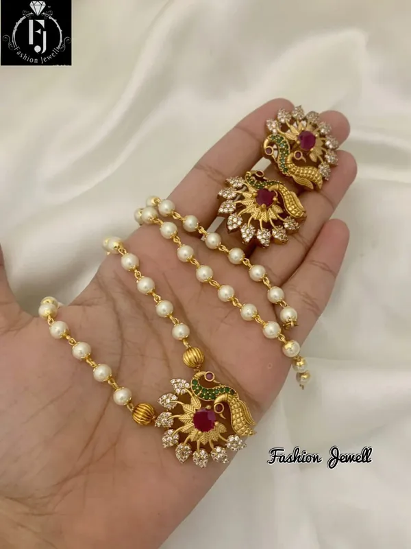 MEHEK___PEARL_STRING_NECKLACE_SET
