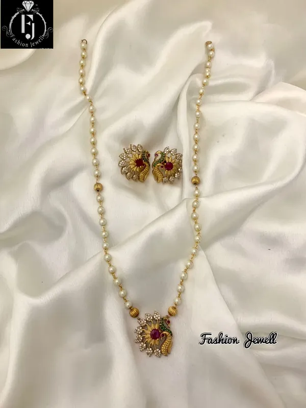 MEHEK___PEARL_STRING_NECKLACE_SET