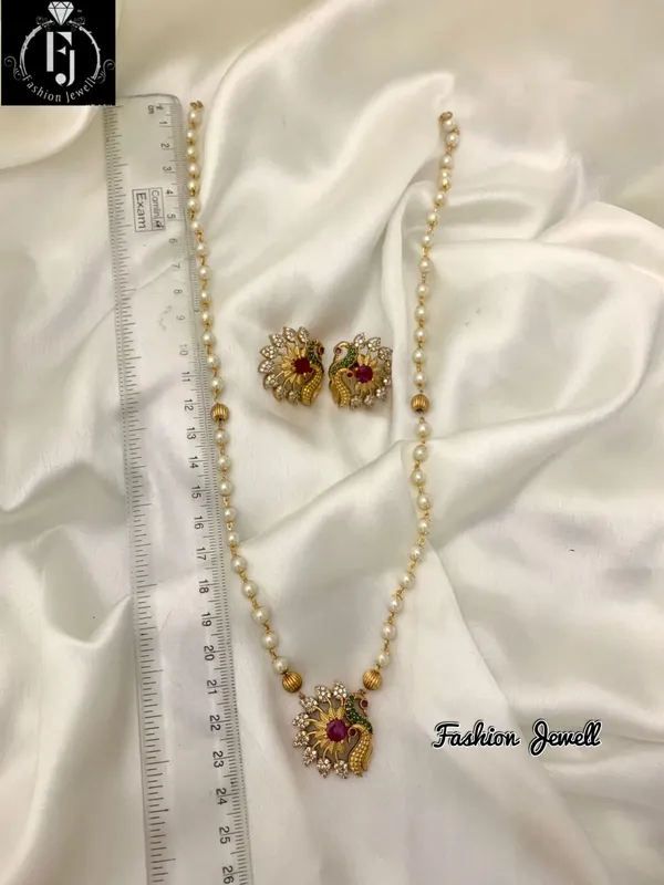 MEHEK___PEARL_STRING_NECKLACE_SET