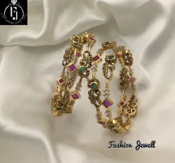 ARHA_ANTIQUE_LAKSHMI_BANGLE