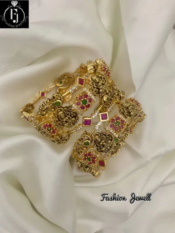 NOHA_ANTIQUE_LAKSHMI_BANGLE_SET