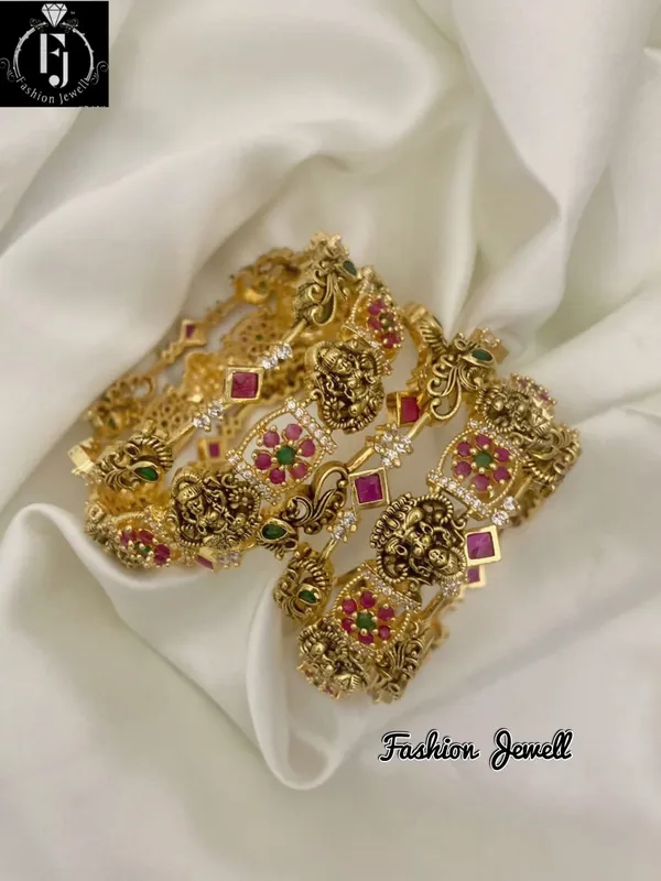 NOHA_ANTIQUE_LAKSHMI_BANGLE_SET