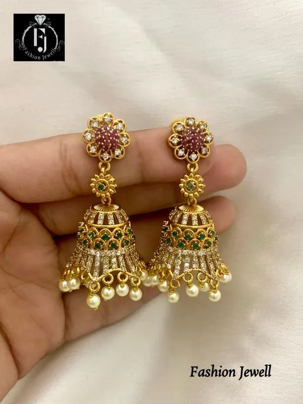Leena_Antique_Pearl_hanging_Jhumka