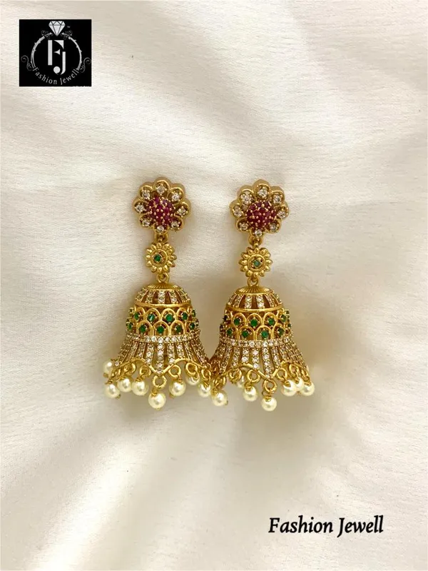 Leena_Antique_Pearl_hanging_Jhumka