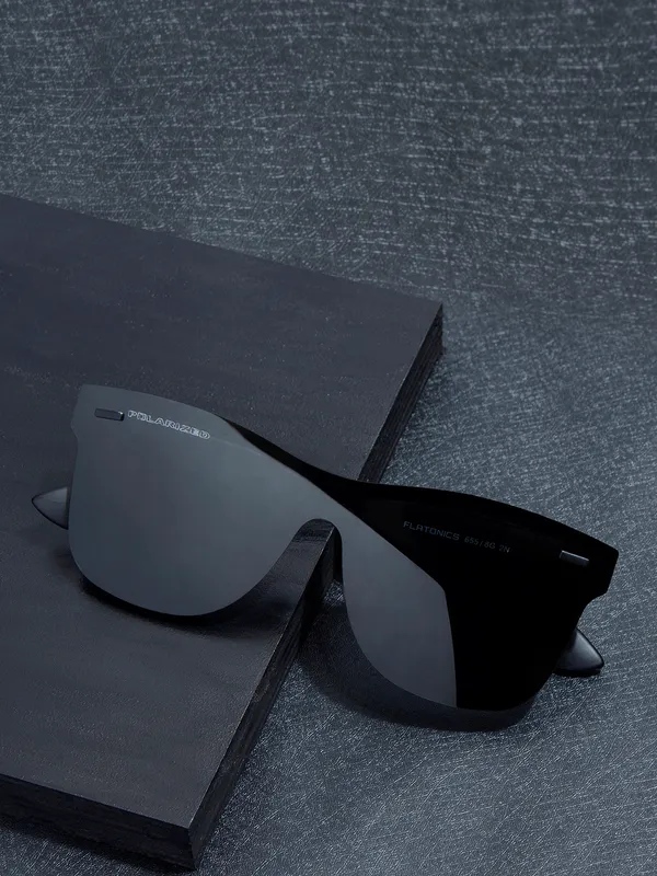 Black_Polarised_And_UV_Protected_Wayfarer_Sunglasses_For_Men_&_Women