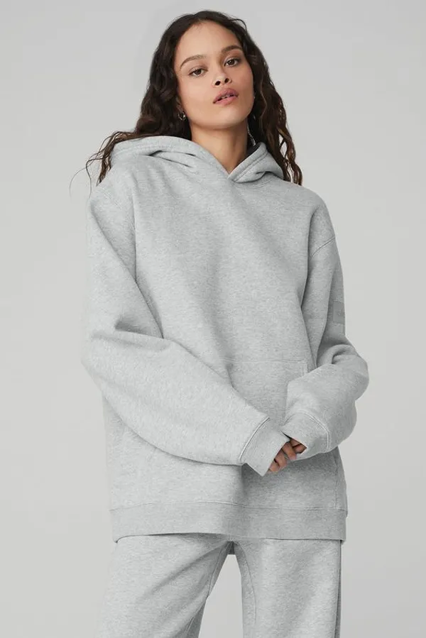 https://d1311wbk6unapo.cloudfront.net/NushopCatalogue/tr:f-webp,w-600,fo-auto/FTS_0260_Women_Hooded_Sweatshirt_Grey_1720234646438_p5fp5iu418punh0.jpg__Faricon