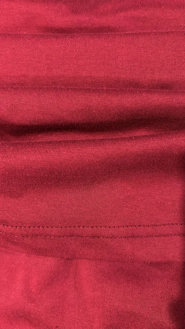 Maroon_Cotton_Blend_Solid_T-Shirt_For_Men
