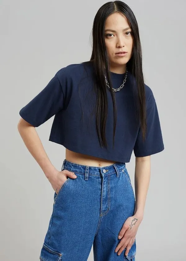 https://d1311wbk6unapo.cloudfront.net/NushopCatalogue/tr:f-webp,w-600,fo-auto/FTS_0313_RN_crop_top_Women_navy_blue_1720234971942_qrmaynsk64g4nul.jpg__Faricon