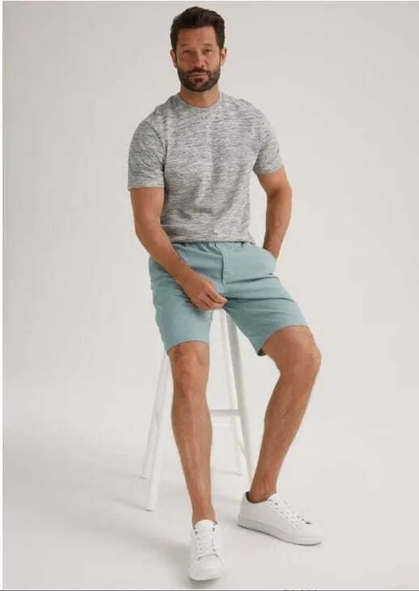 Grey_Cotton_Blend_Solid_T-Shirt_For_Men