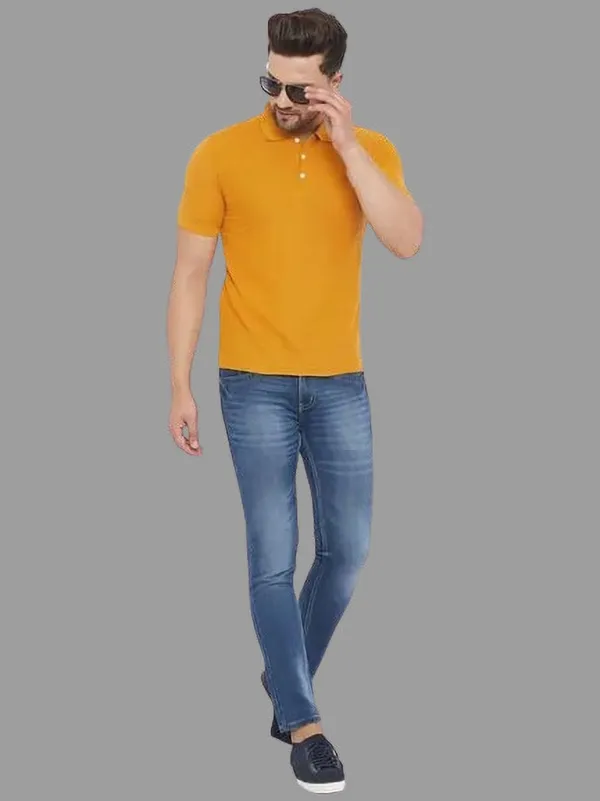 Mustard_Yellow_Cotton_Blend_Solid_T-Shirt_For_Men
