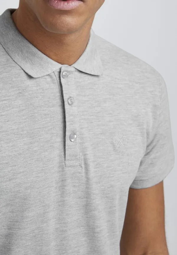 Grey_Cotton_Blend_Solid_T-Shirt_For_Men