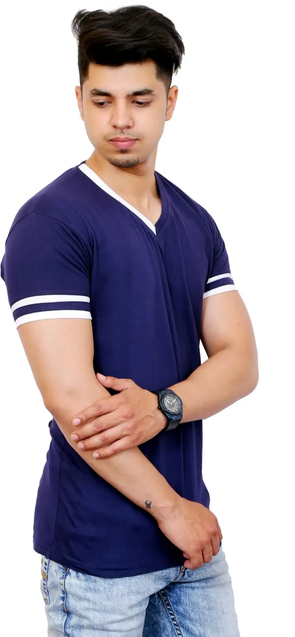 White_&_Blue_Cotton_Blend_Solid_T-Shirt_For_Men