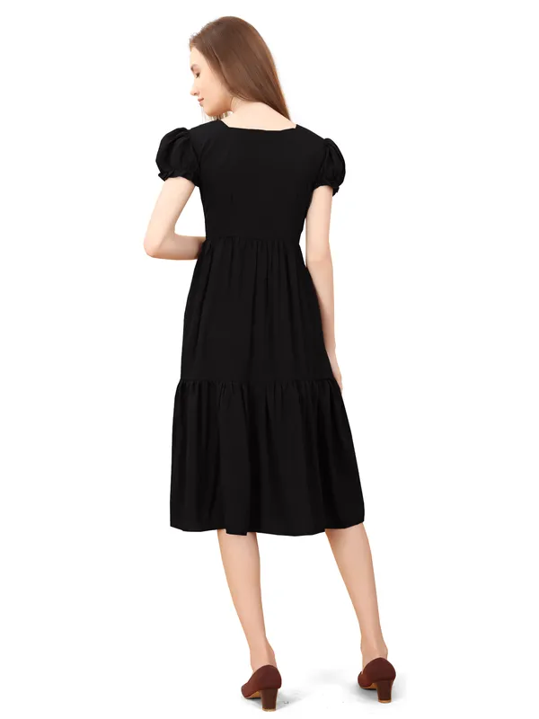 Black_Square_Neck_Short_Sleeve_Dress_For_Women