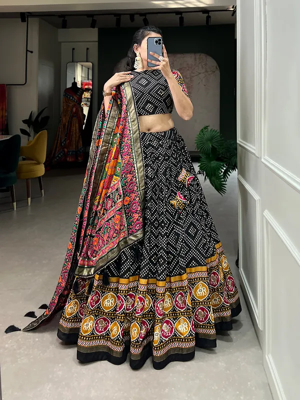 Black_Premium_&_Elegant_Dola_Silk_Lehenga_Choli_For_Women