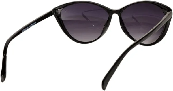Black_Cat-Eye_Sunglasses_-_For_Women
