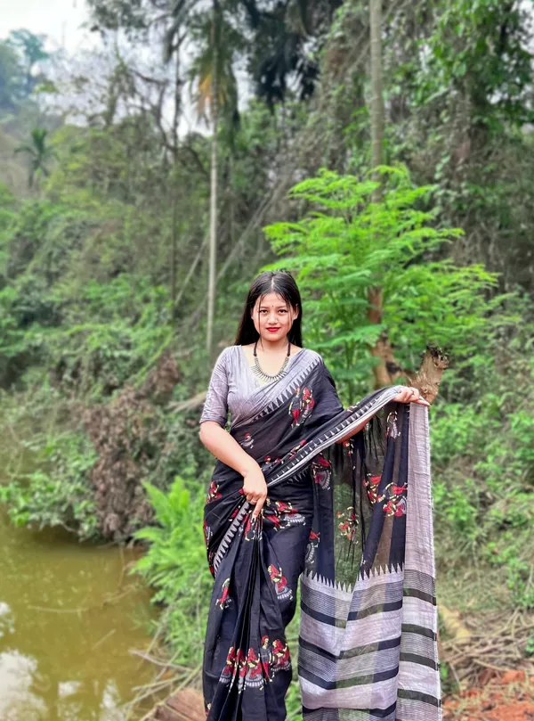 Ikkat_Print_Pure_Soft_Cotton_saree_With_Blouse_Piece