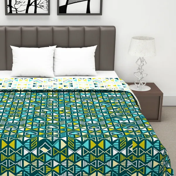 Geometric_Double_Dohar_for_AC_Room_(Polyester,_Green_and_Yellow)