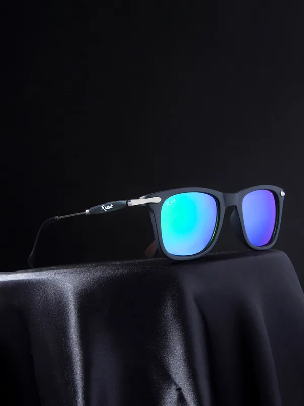 Polarised_And_UV_Protected_Silver_Green_Reflector_Wayfarer_Sunglasses_For_Men_&_Women